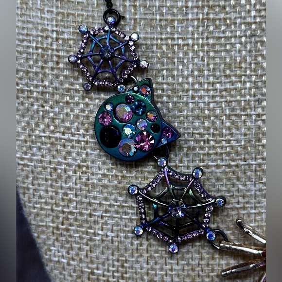 Betsey Johnson GLOW IN THE DARK Halloween Necklace NWT - Picture 8 of 8
